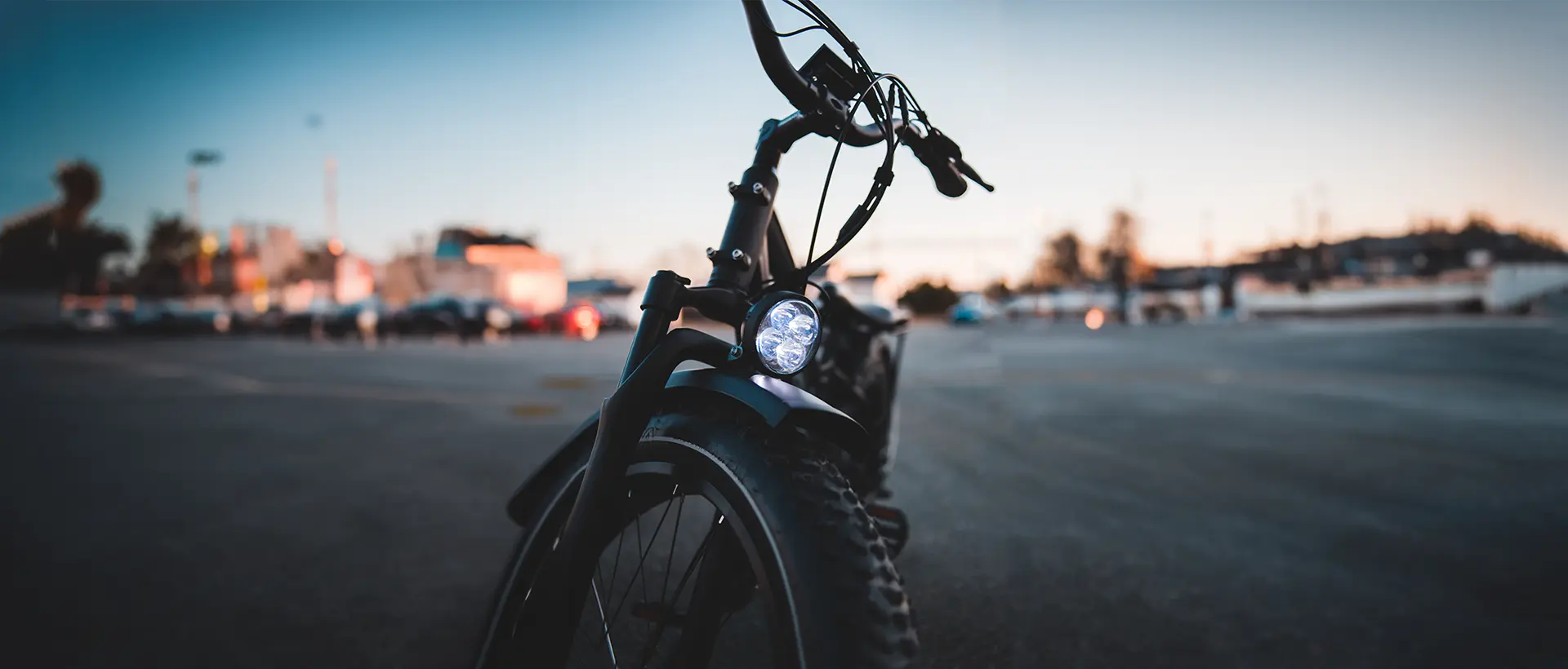 Balade en vélo électrique dans la baie de Cardus : explorer la beauté de la nature sur deux roues